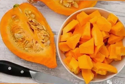 小芳从吃瓜群众到娱乐圈新星：她的逆袭时间线回顾