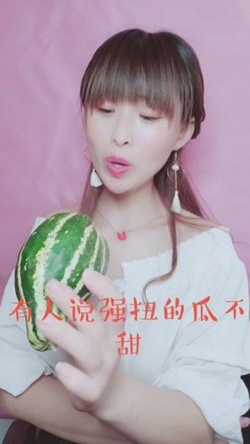 国产自视频崛起与娱乐圈吃瓜文化背后的自卑心理分析